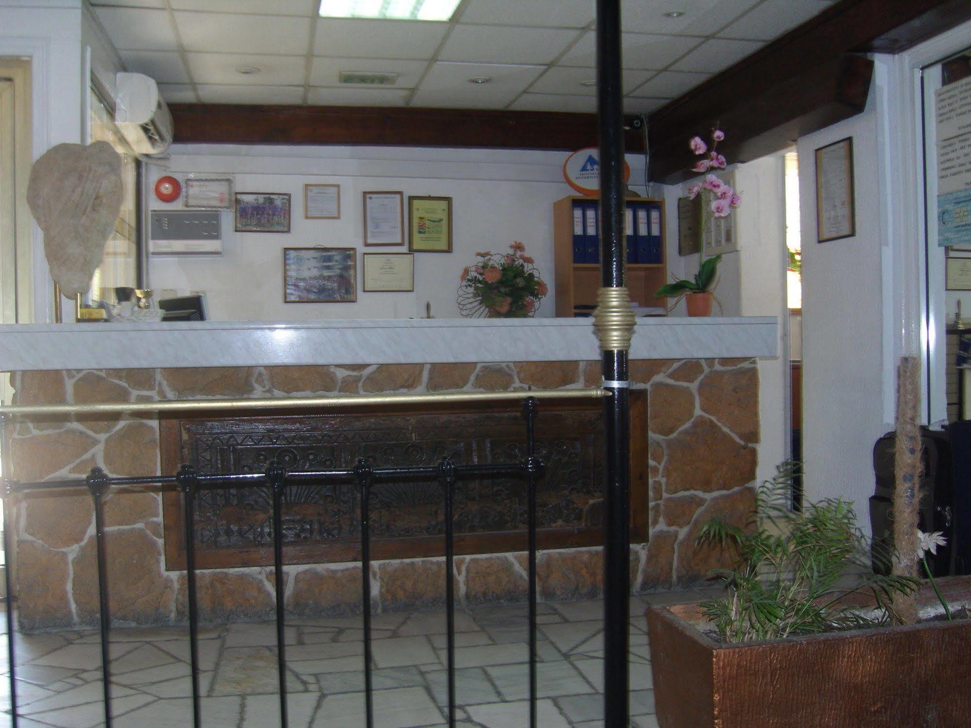 Best Western Plus Larco Hotel Larnaca Buitenkant foto