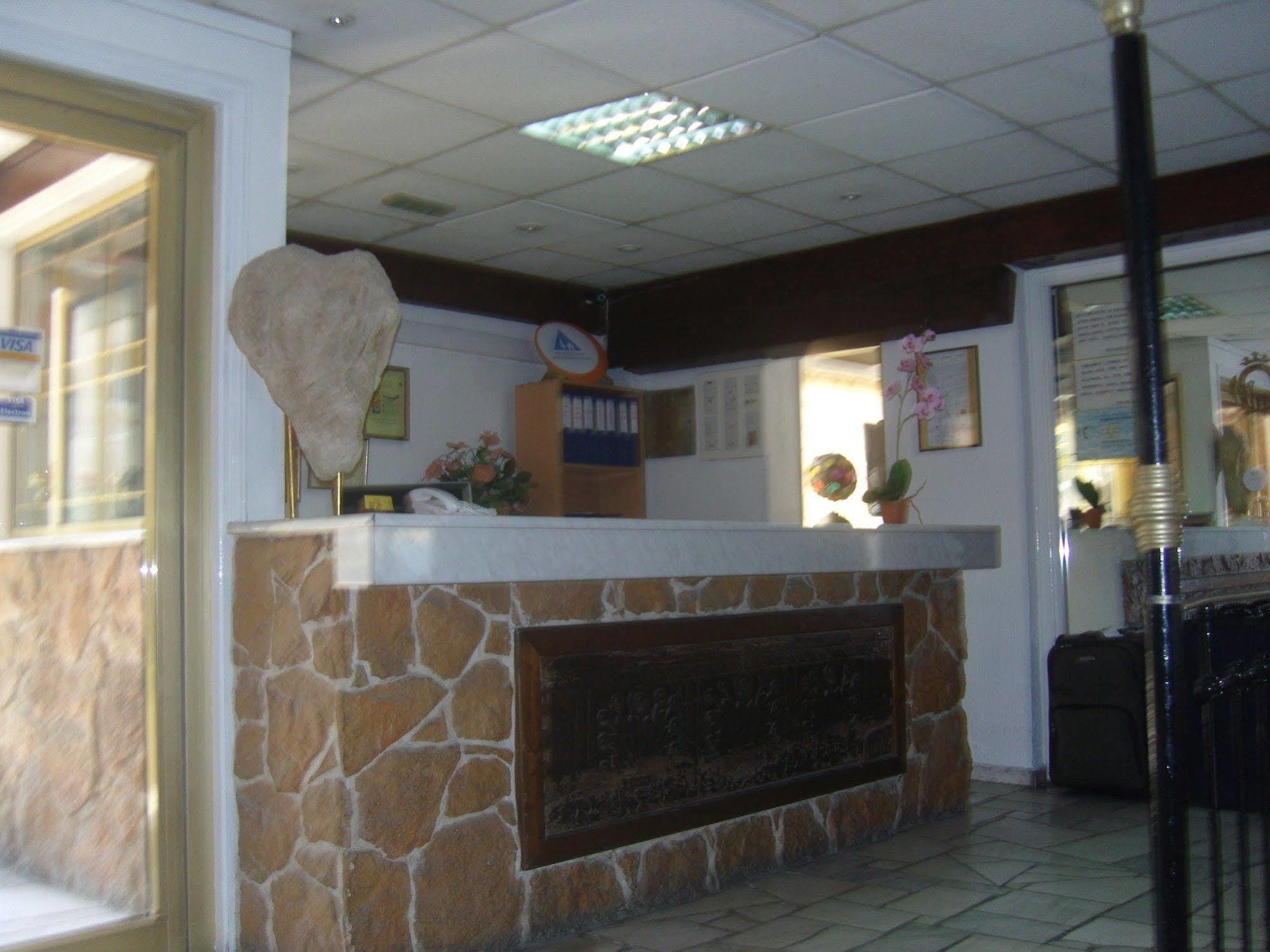 Best Western Plus Larco Hotel Larnaca Buitenkant foto